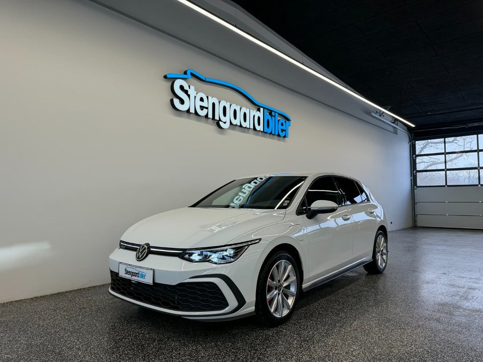 VW Golf VIII 1,4 GTE DSG 5d