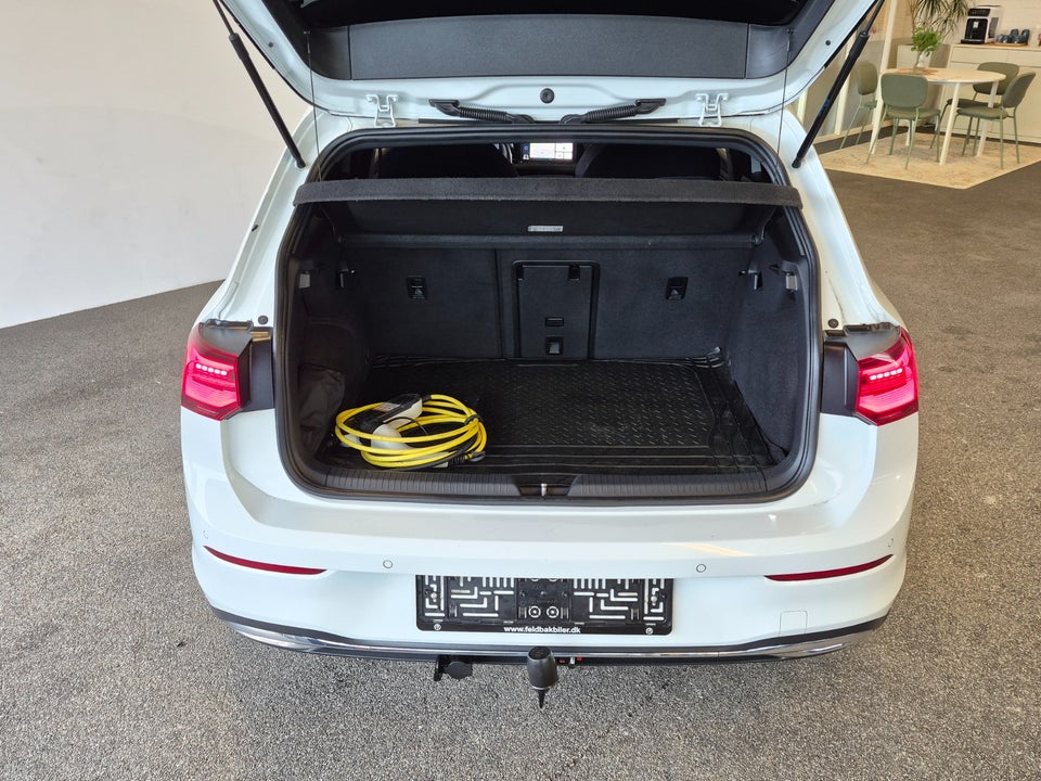 VW Golf VIII 1,4 GTE DSG 5d