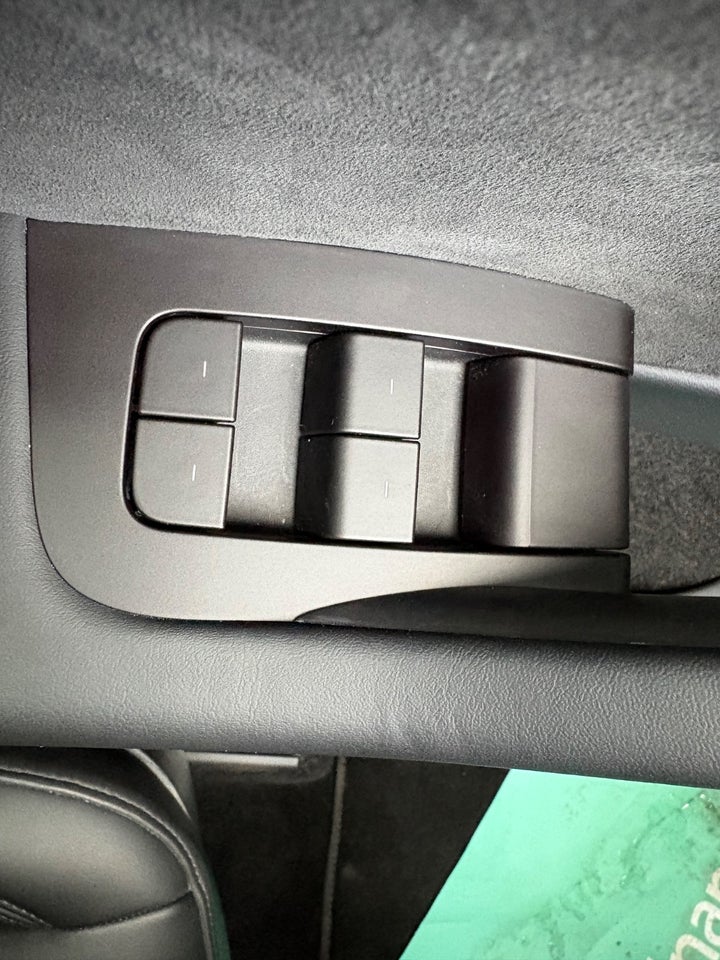 Tesla Model Y RWD 5d