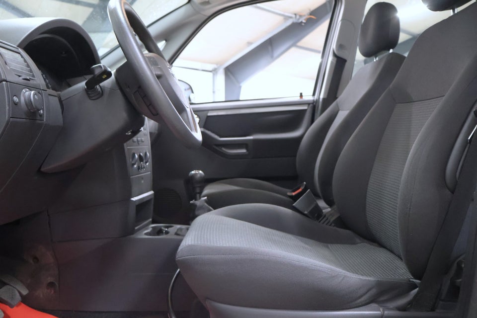 Opel Meriva 1,6 16V 105 Limited 5d