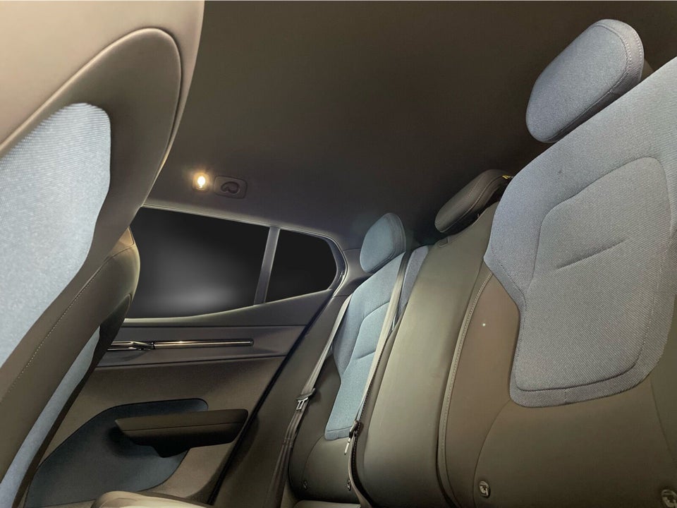 Volvo EX30 Extended Range Plus 5d