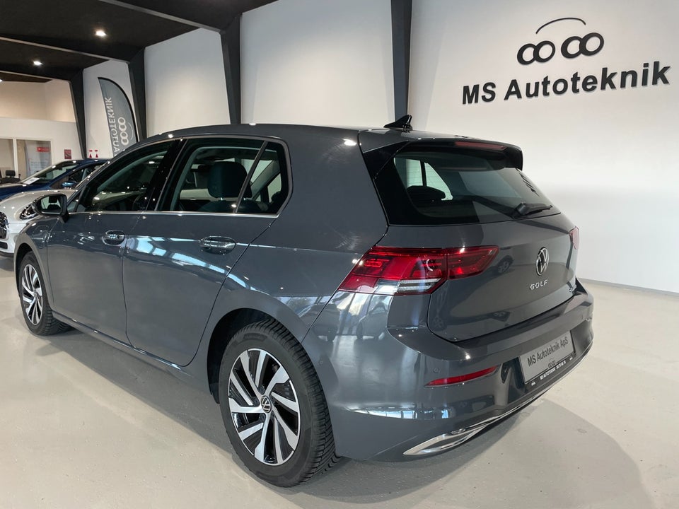 VW Golf VIII 1,4 eHybrid DSG 5d