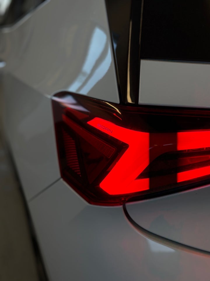 Cupra Born 59 e-Boost 5d