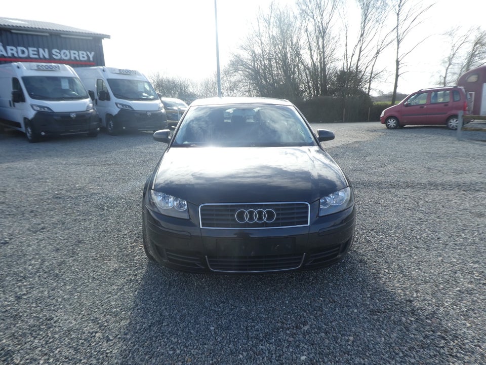 Audi A3 2,0 FSi Ambiente 3d