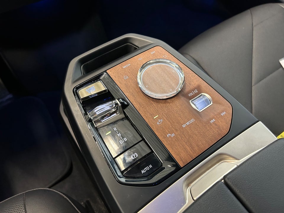BMW iX xDrive40 5d