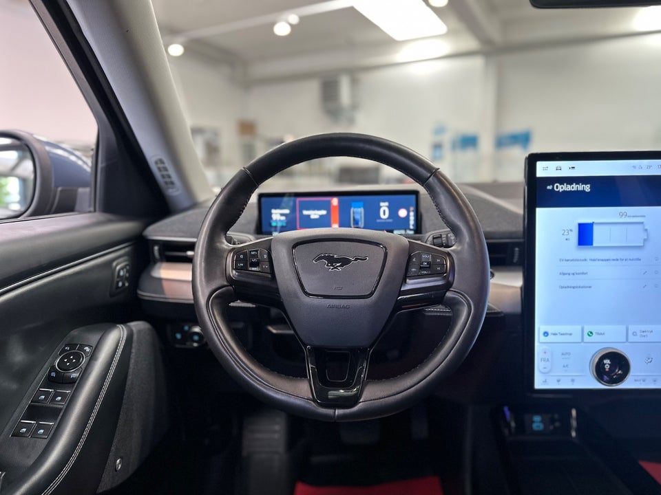 Ford Mustang Mach-E 98 Extended Range 5d