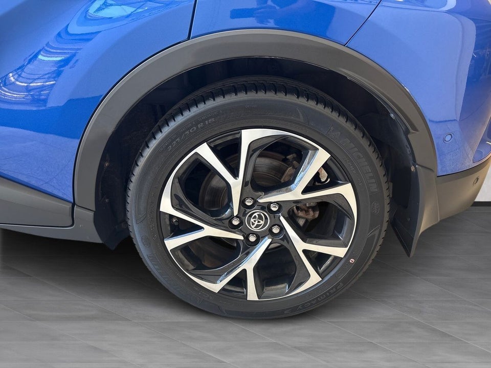 Toyota C-HR 1,8 Hybrid Premium Selected CVT 5d