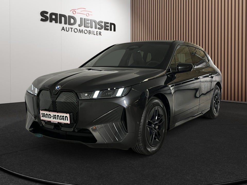 BMW iX xDrive45 Sport Line 5d