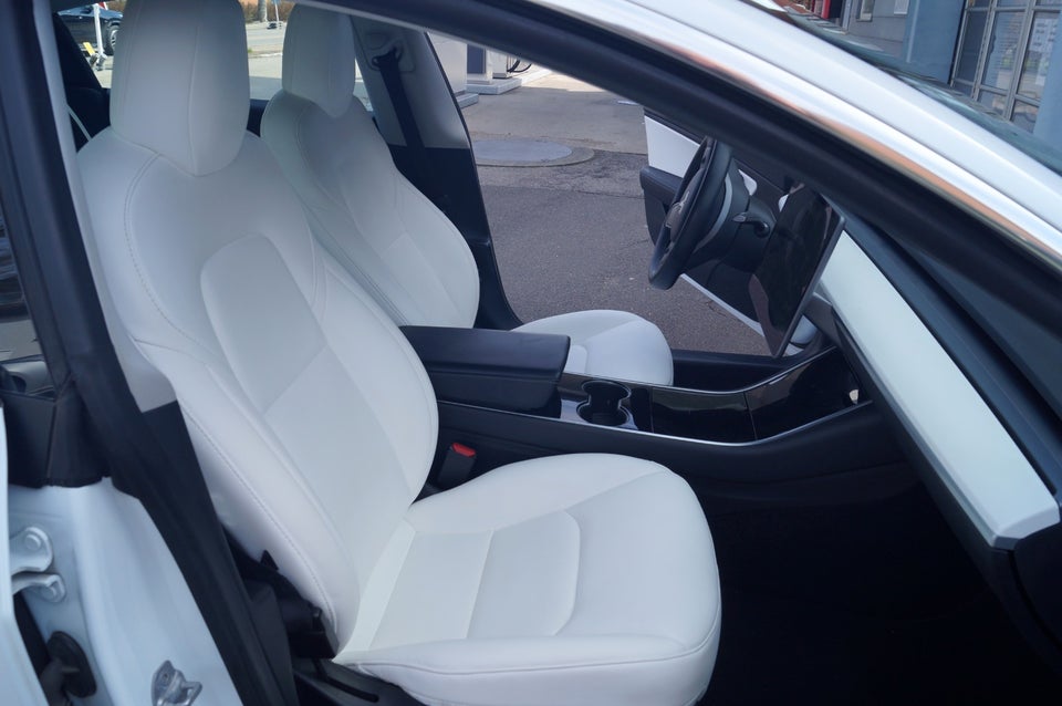 Tesla Model 3 Performance AWD 4d