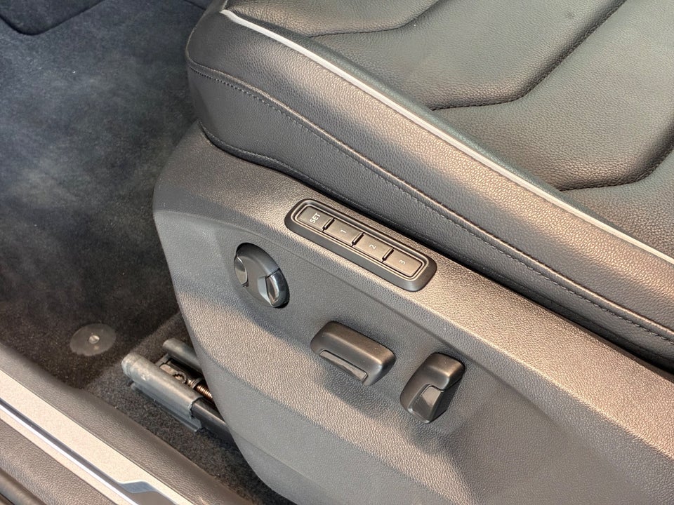 VW Tiguan 1,4 eHybrid Elegance DSG 5d
