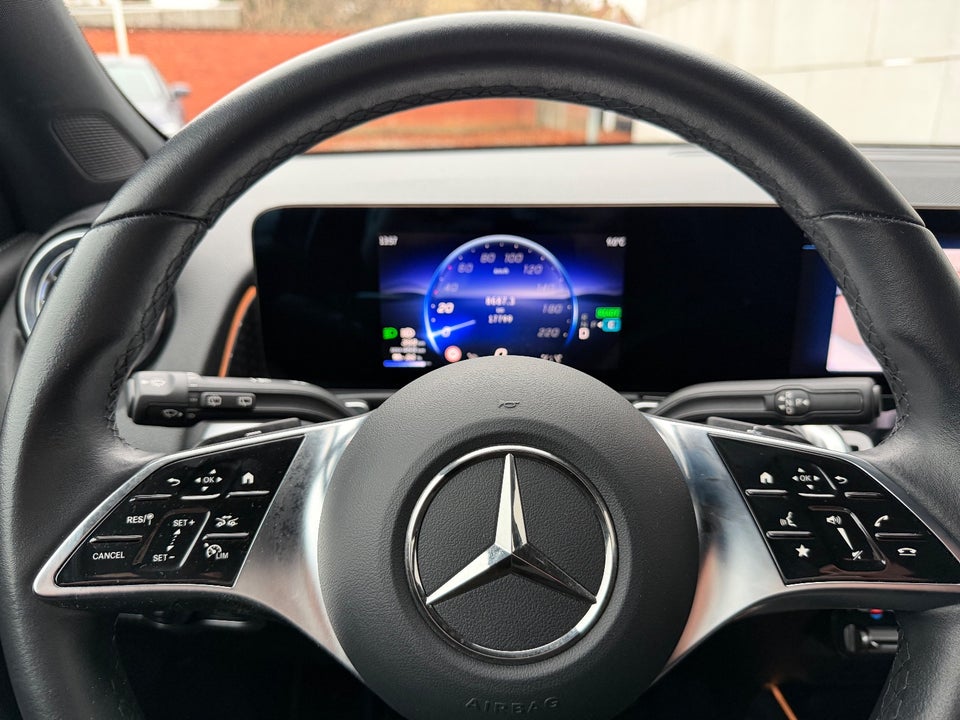 Mercedes EQB250+ Progressive 5d