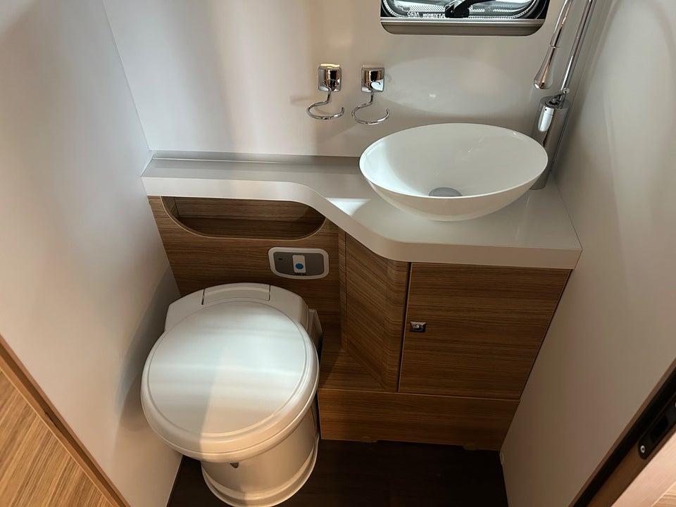 Adria Sonic Supreme 2,3 710 SL aut. 2d