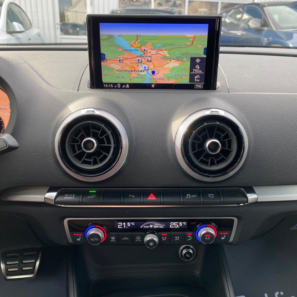 Audi A3 1,4 e-tron S-line Sportback S-tr. 5d