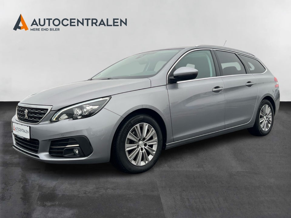 Peugeot 308 1,2 PureTech 130 Selection Sky EAT8 5d