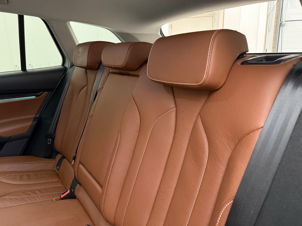 Skoda Enyaq 80 iV ecoSuite 5d