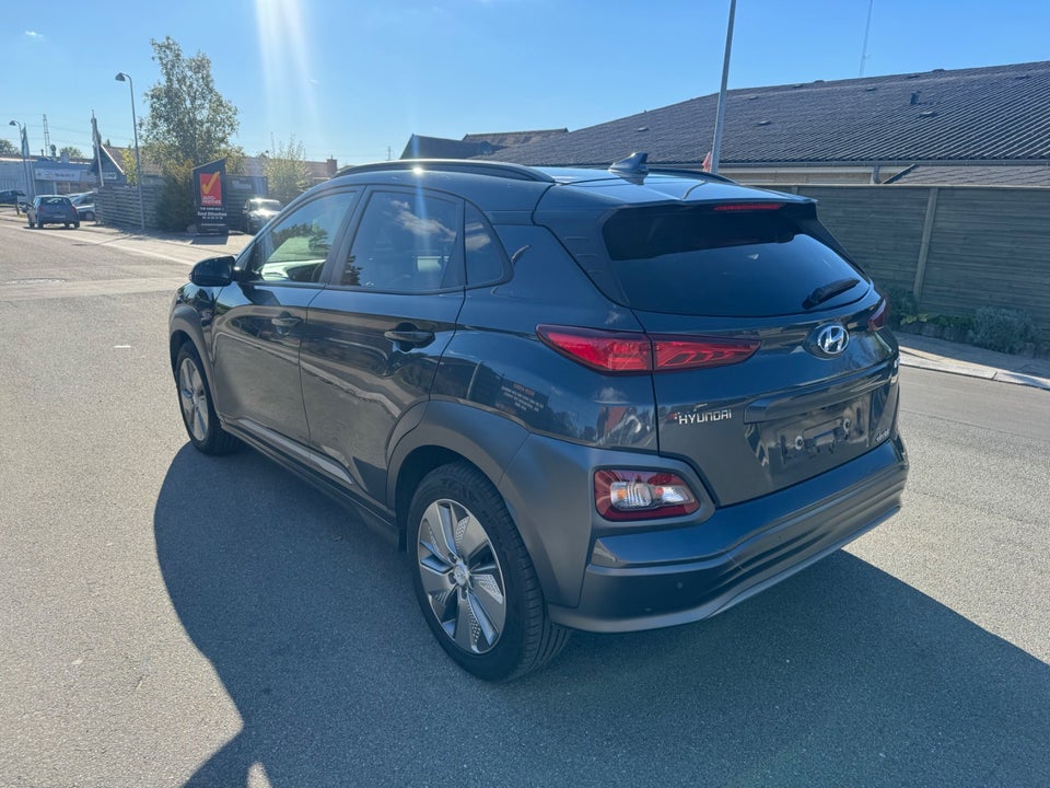 Hyundai Kona 64 EV Premium 5d