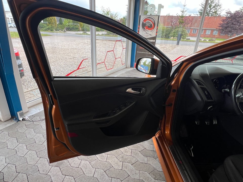 Ford Focus 1,0 SCTi 125 ST-Line stc. 5d