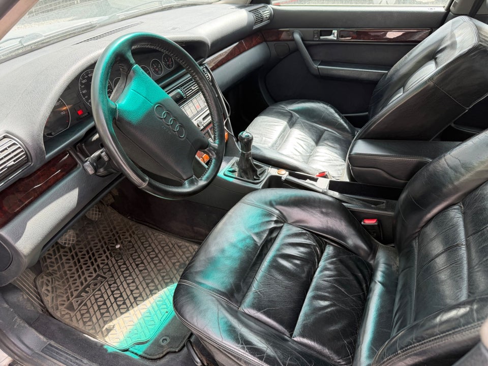 Audi A6 2,6  4d