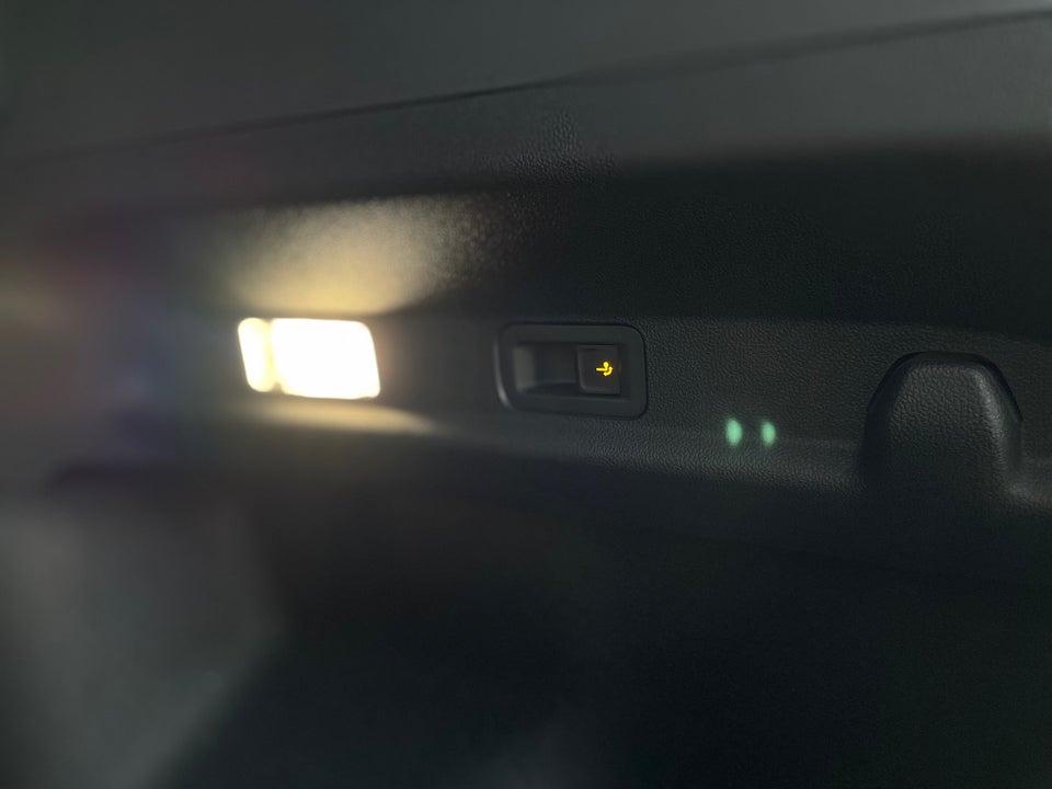 Ford Capri 77 Select Extended Range 5d