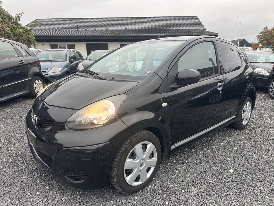 Toyota Aygo 1,0 Plus Black 5d