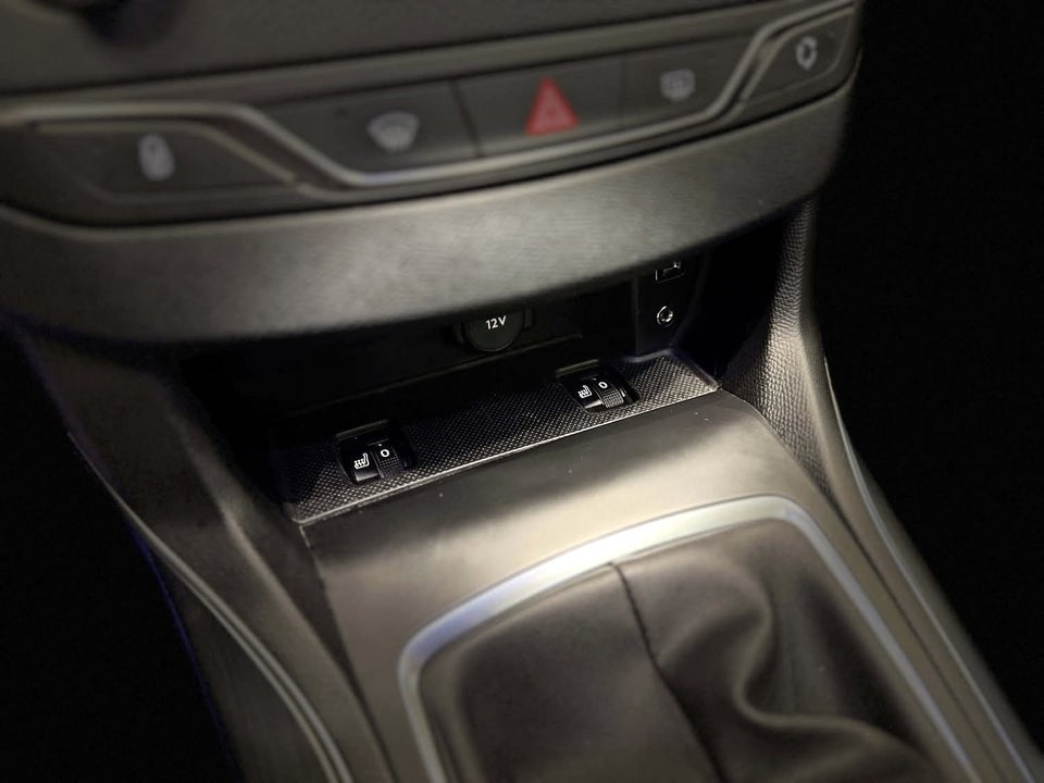 Peugeot 308 1,6 BlueHDi 120 Style 5d