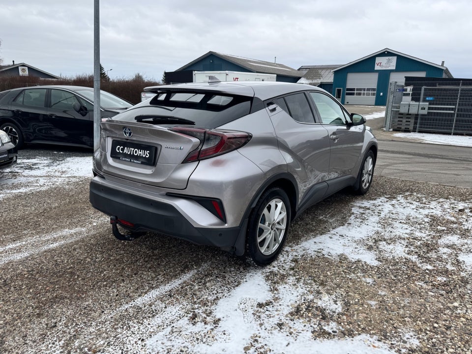 Toyota C-HR 1,8 Hybrid C-LUB CVT 5d