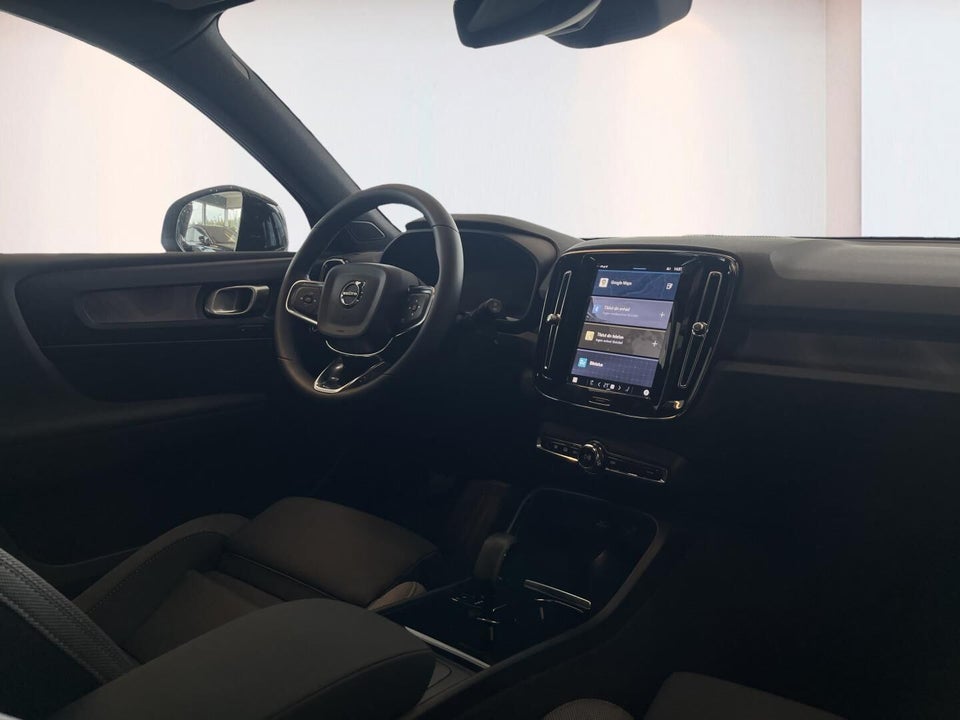 Volvo EX40 Extended Range Plus 5d