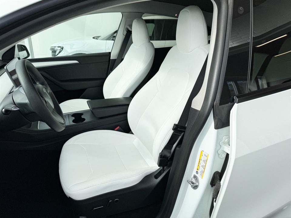 Tesla Model Y Long Range AWD 5d