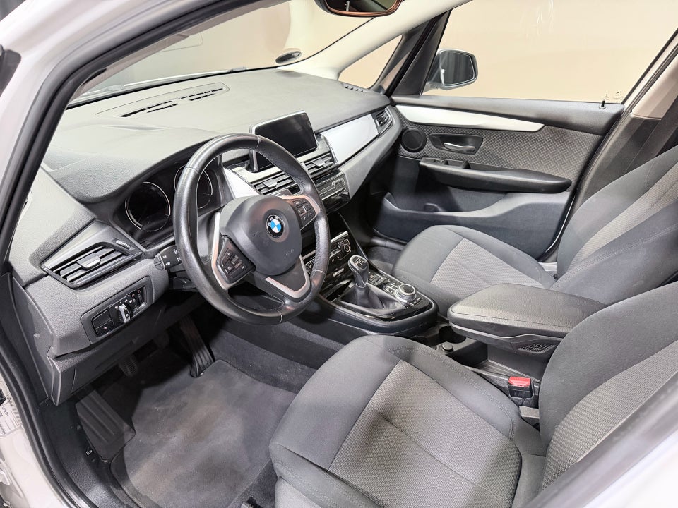 BMW 216i 1,5 Active Tourer Advantage 5d