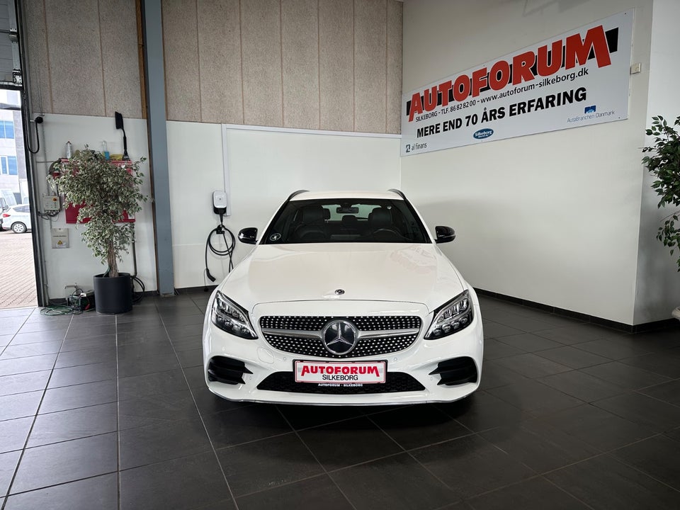 Mercedes C220 d 2,0 AMG Line stc. aut. 5d