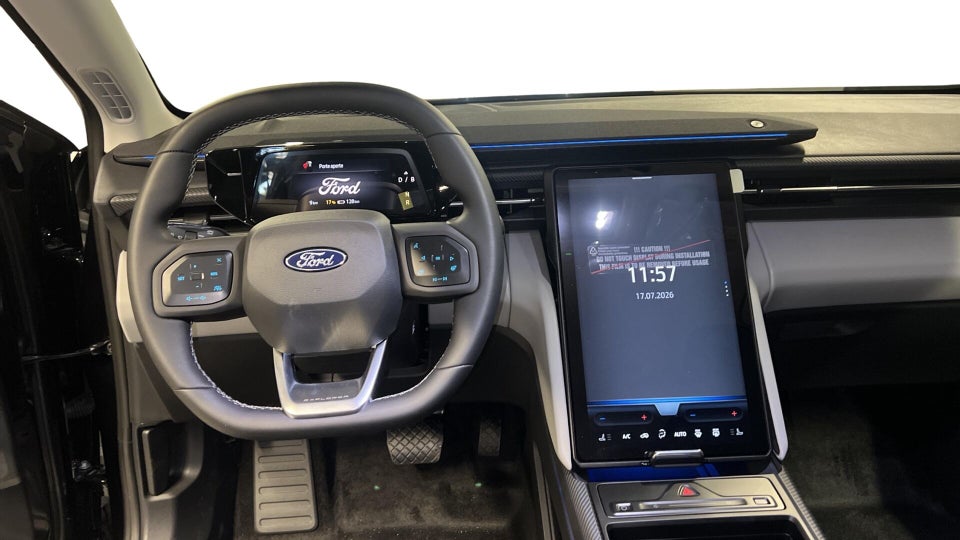 Ford Explorer 79 Premium Extended Range 5d