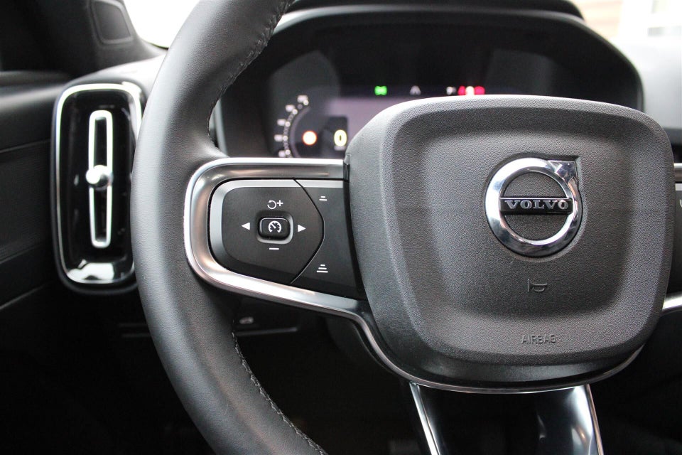 Volvo XC40 P8 ReCharge Twin Plus 5d