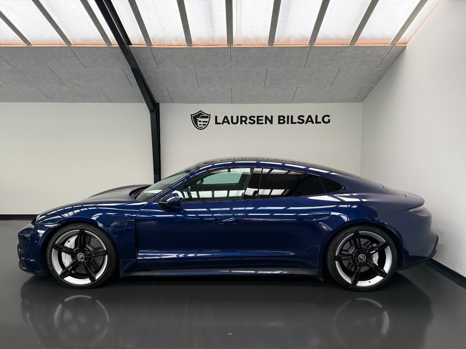 Porsche Taycan Turbo Performance+  4d