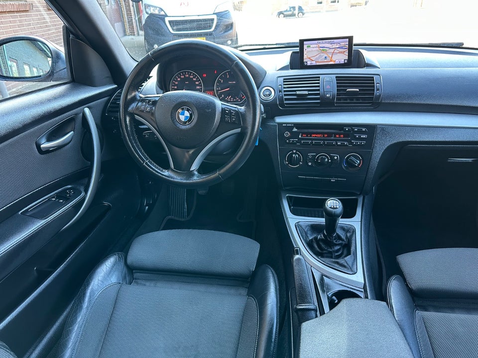 BMW 118i 2,0 Advantage 3d