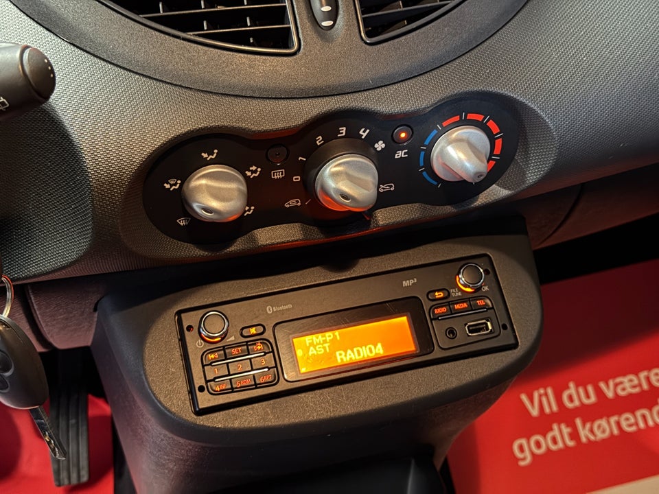Renault Twingo 1,2 16V Dynamique 3d