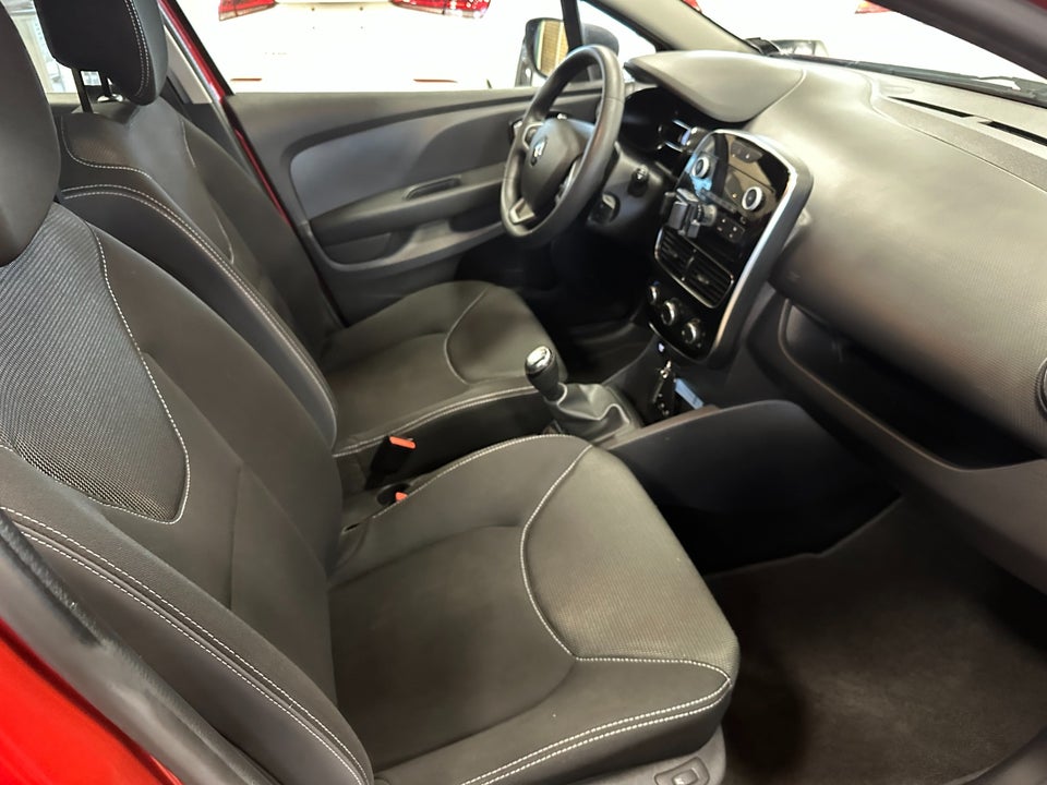 Renault Clio IV 1,2 16V Life Sport Tourer 5d