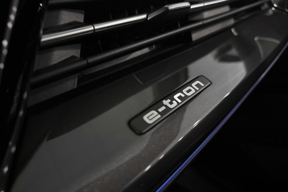 Audi Q4 e-tron 40 Attitude S-line 5d