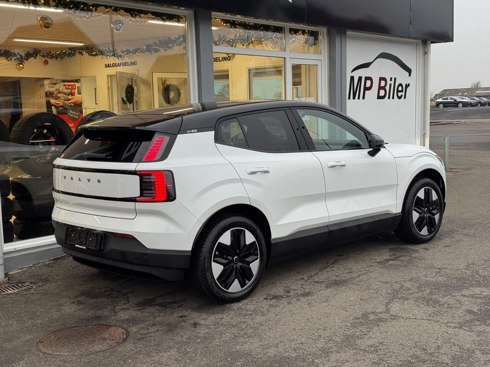 Volvo EX30 Extended Range Plus 5d