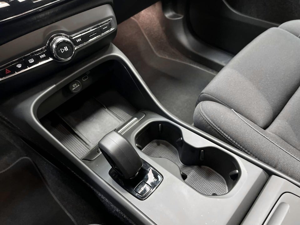 Volvo EX40 Extended Range Plus 5d