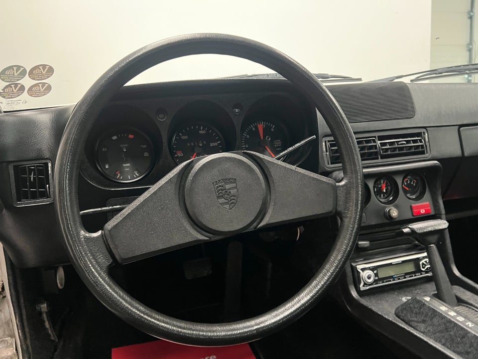 Porsche 924 2,0  3d