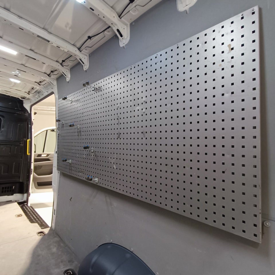 VW Crafter 35 2,0 TDi 177 Kassevogn L4H3