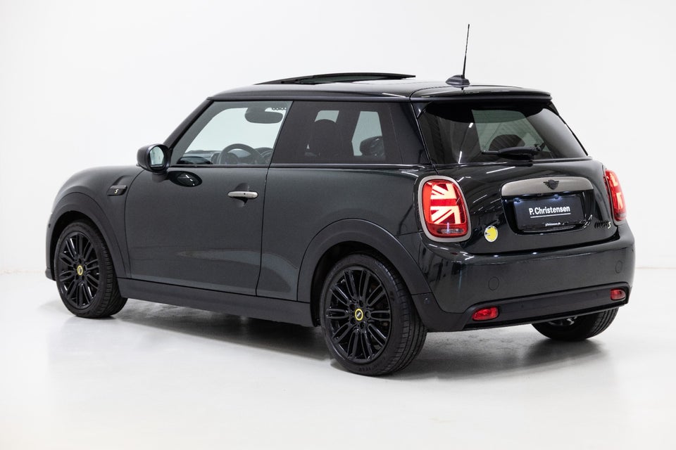 MINI Cooper SE Resolute Edition 3d