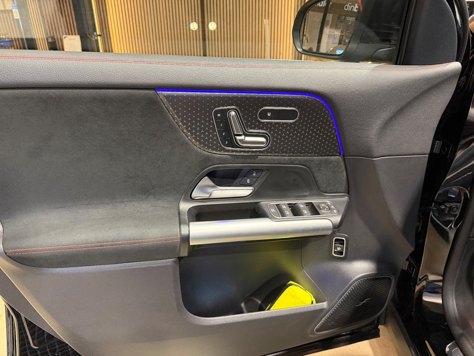 Mercedes EQA300 AMG Premium 4Matic 5d