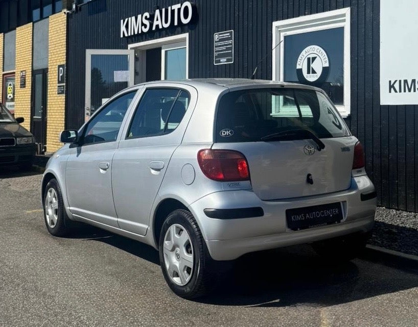 Toyota Yaris 1,0 Sol MMT 5d