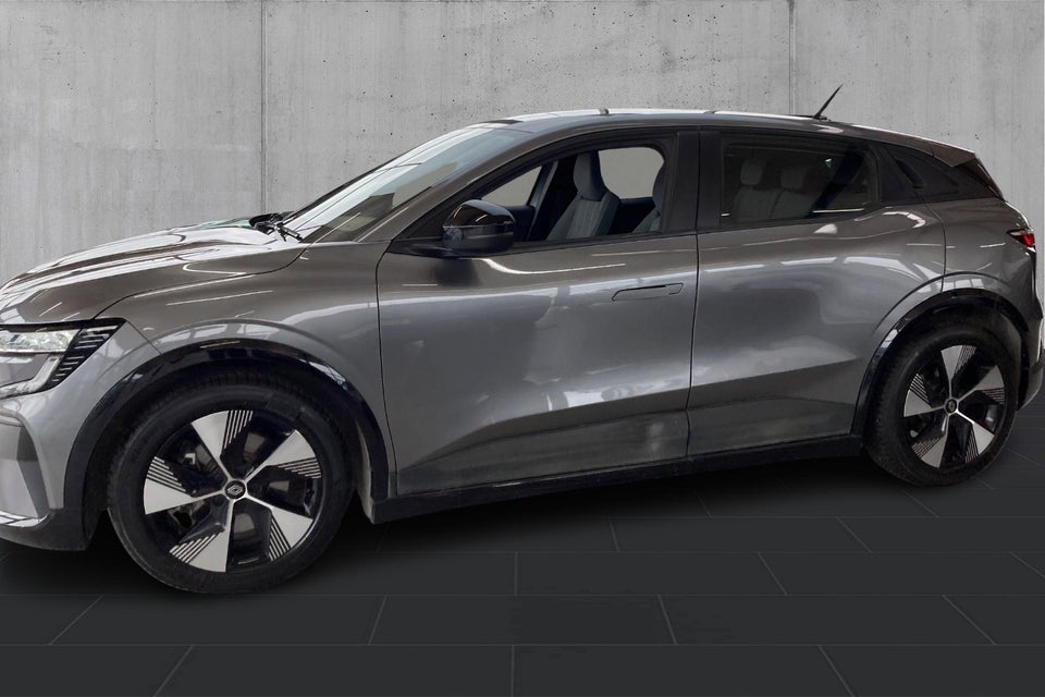 Renault Megane E-Tech 60 Equilibre 5d