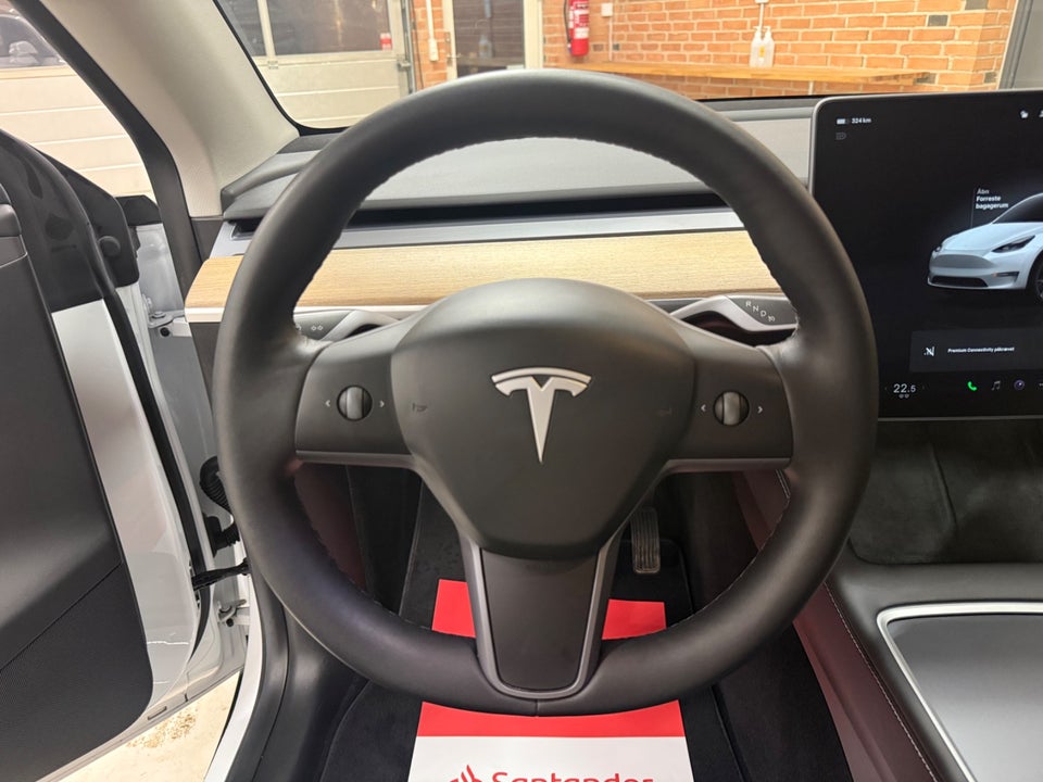 Tesla Model Y Long Range AWD 5d