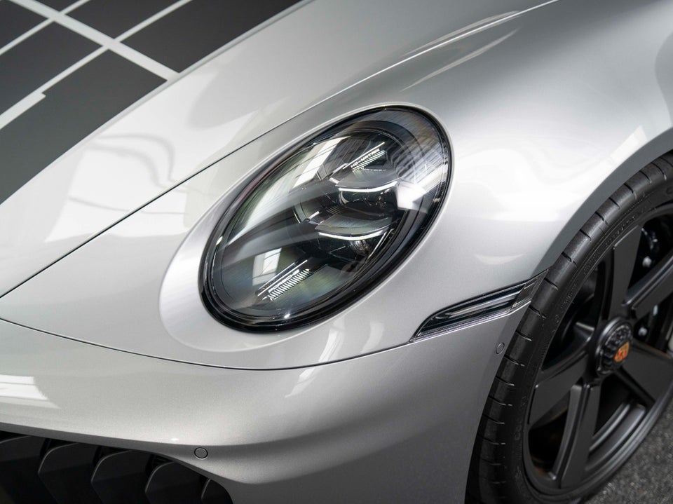 Porsche 911 Carrera GTS 3,6 Cabriolet Spirit 70 PDK 2d
