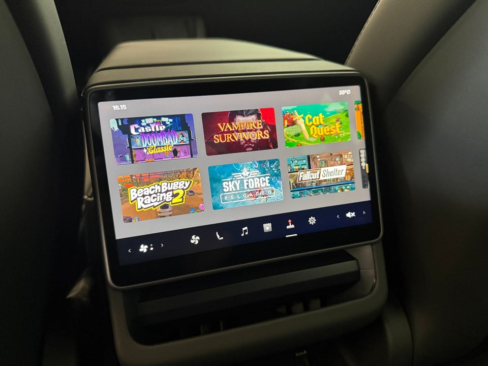 Tesla Model 3 Long Range AWD 4d