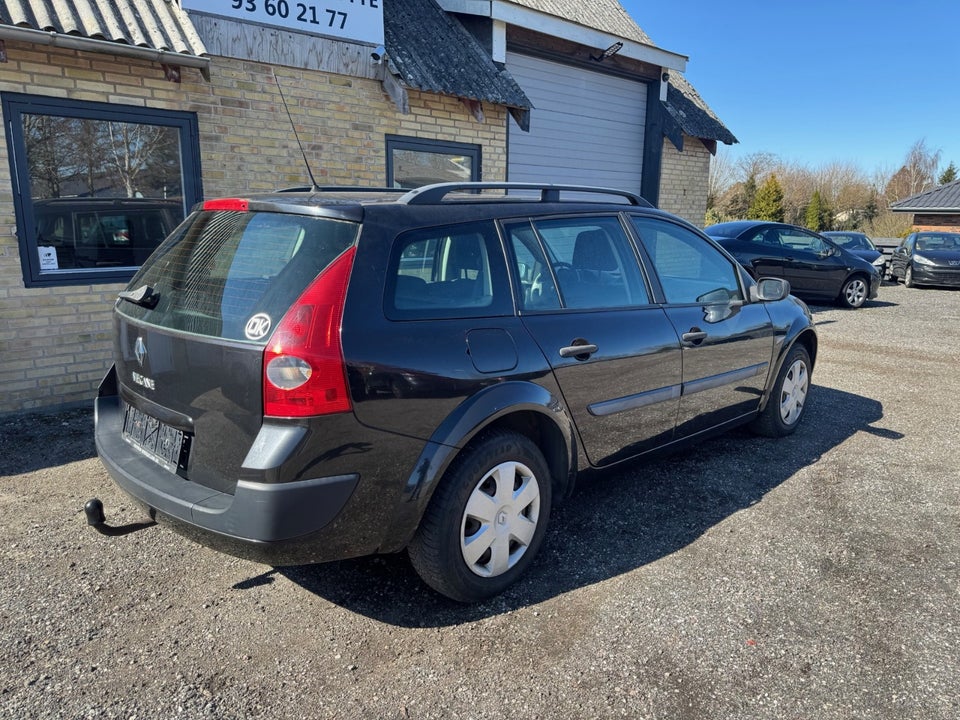 Renault Megane II 1,6 Authentique Comfort stc. 5d