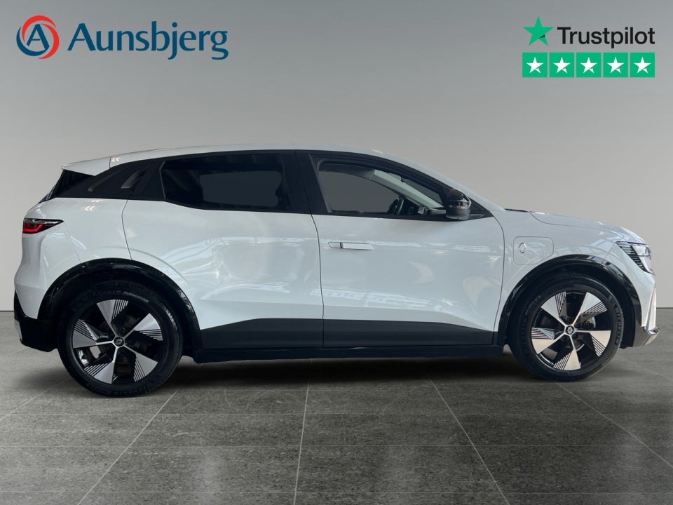 Renault Megane E-Tech 40 Equilibre 5d